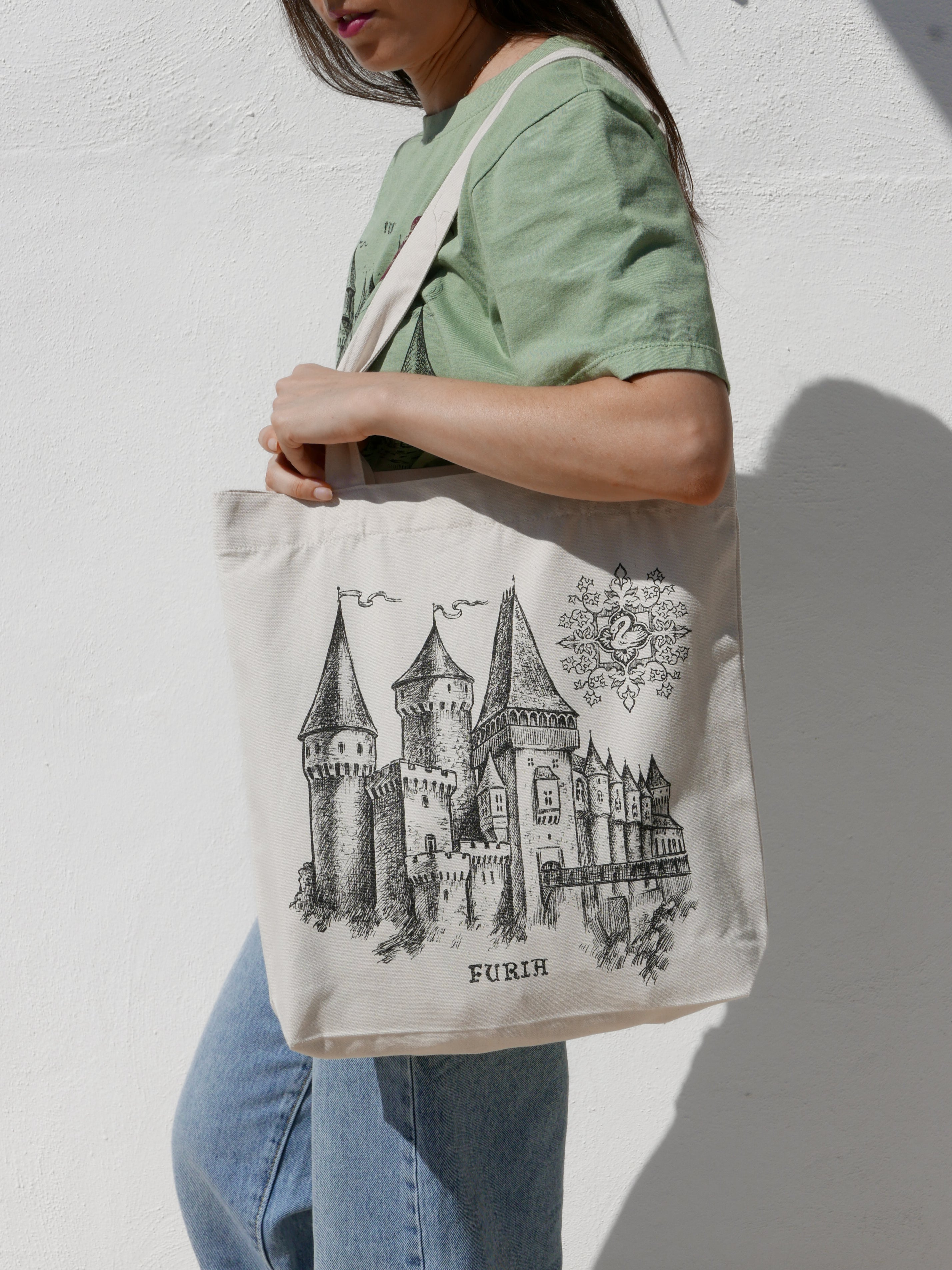 Medieval Castle Tote©