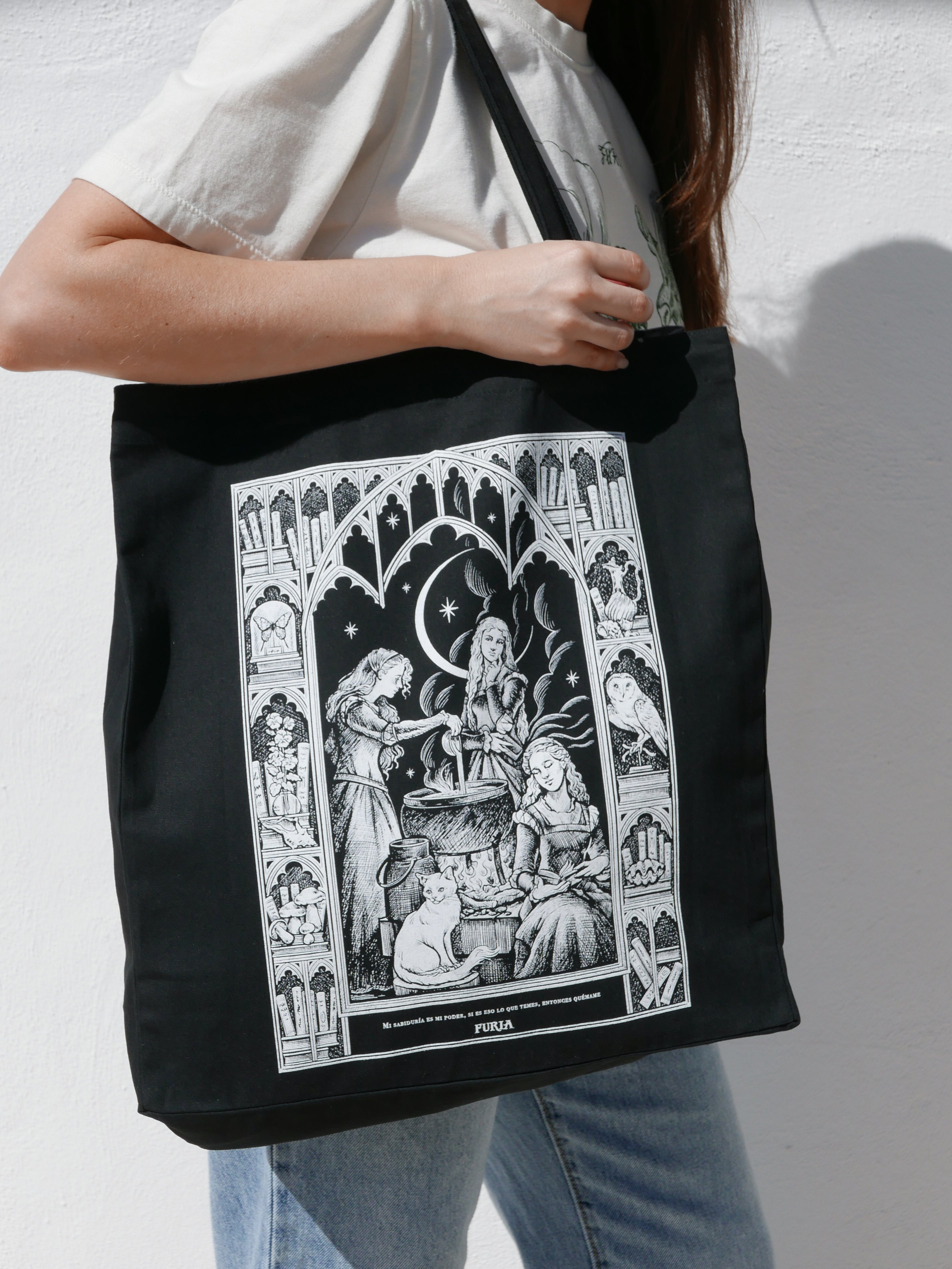 Witchcraft© Tote