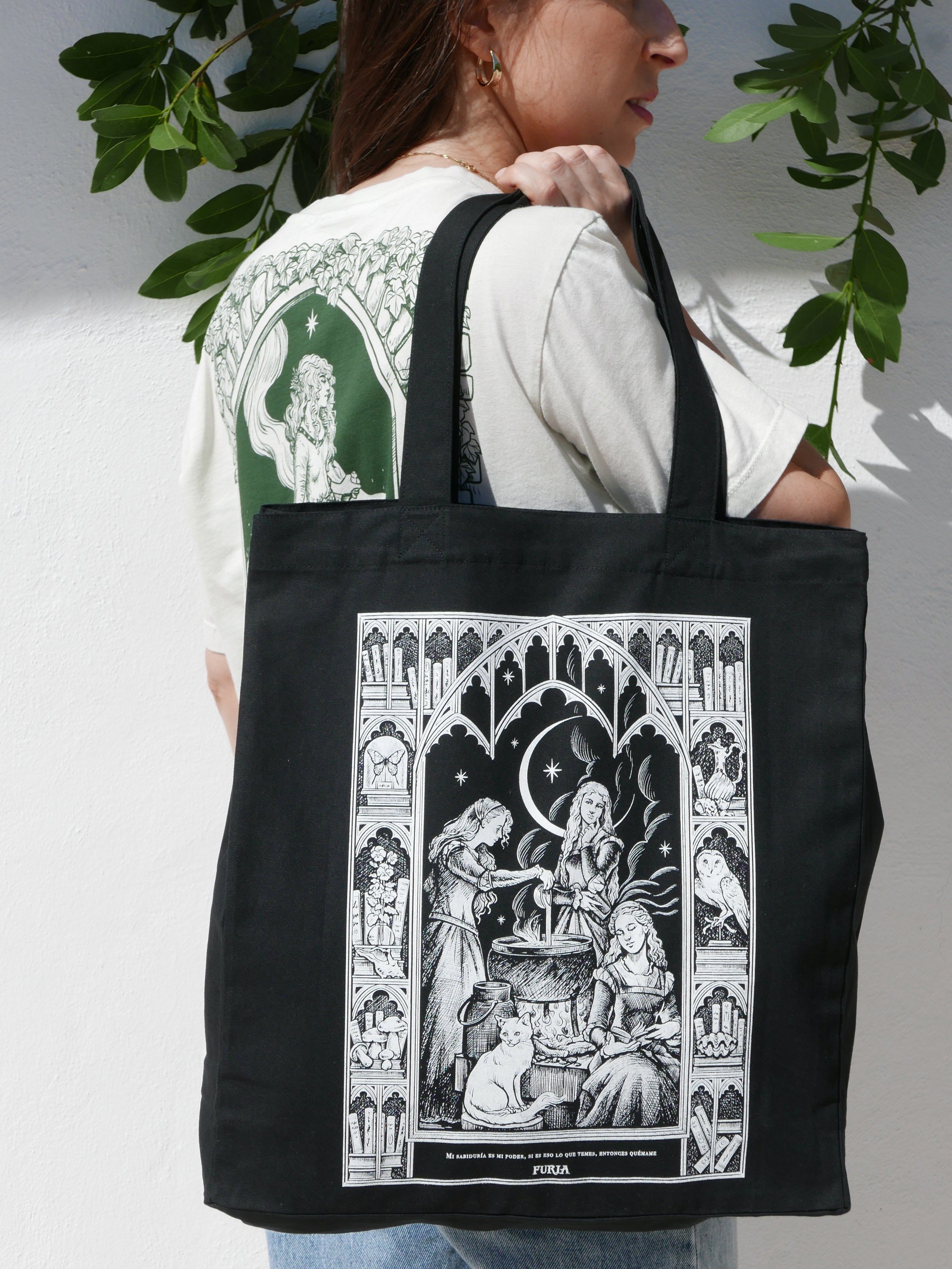 Witchcraft© Tote