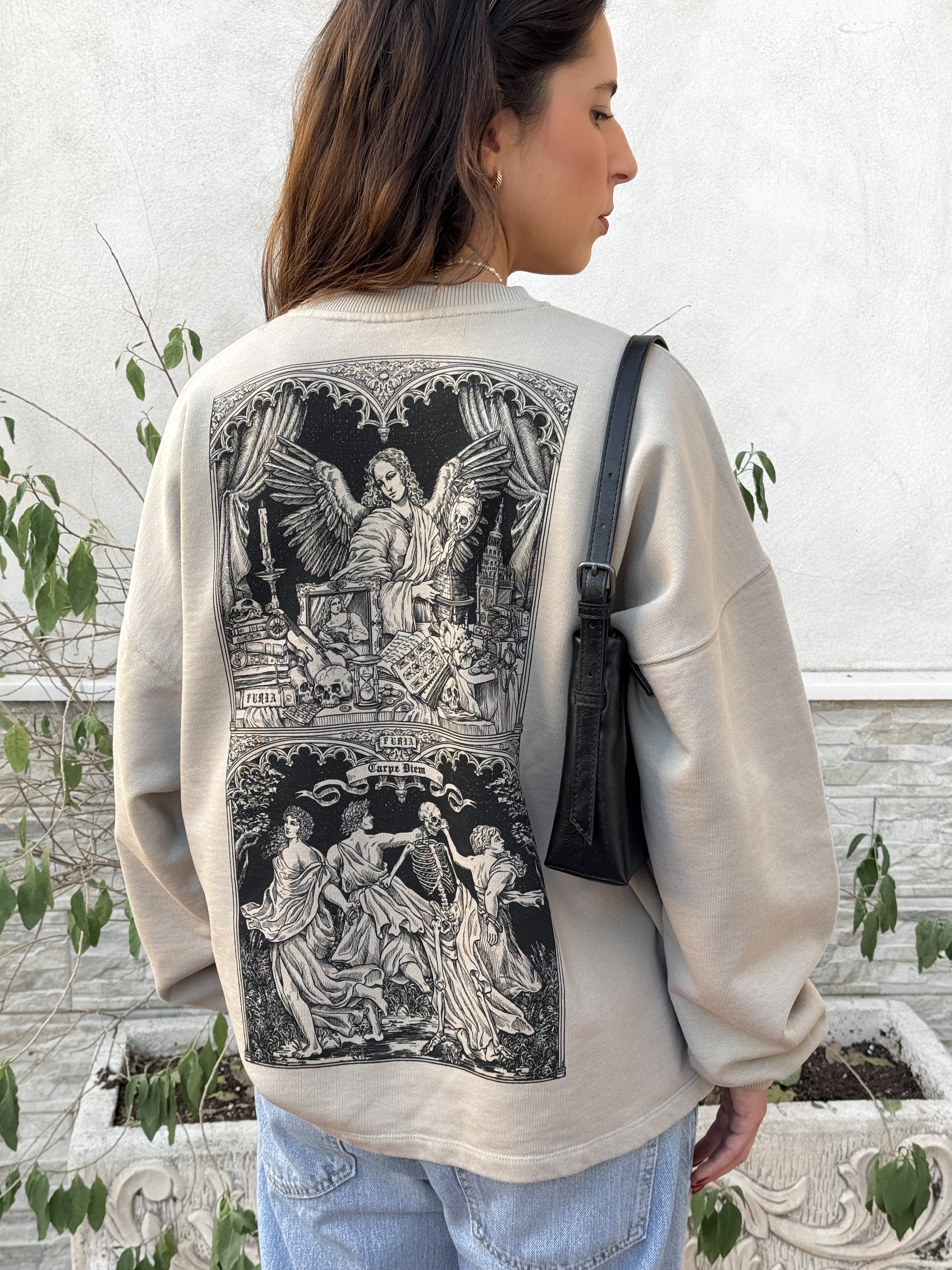 Sudadera Vanitas© (Disponible Domingo 11)