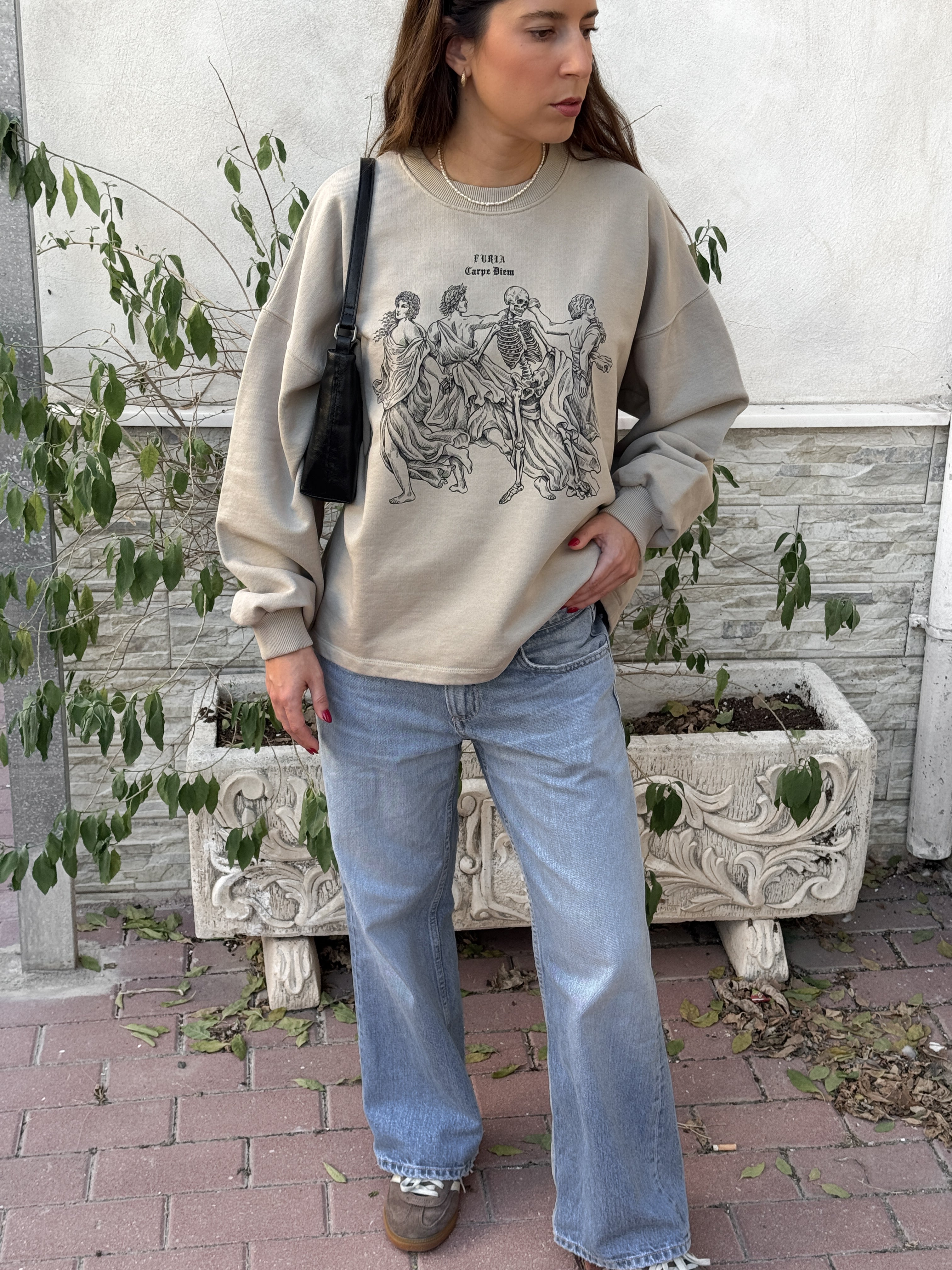 Sudadera Vanitas© (Disponible Domingo 11)
