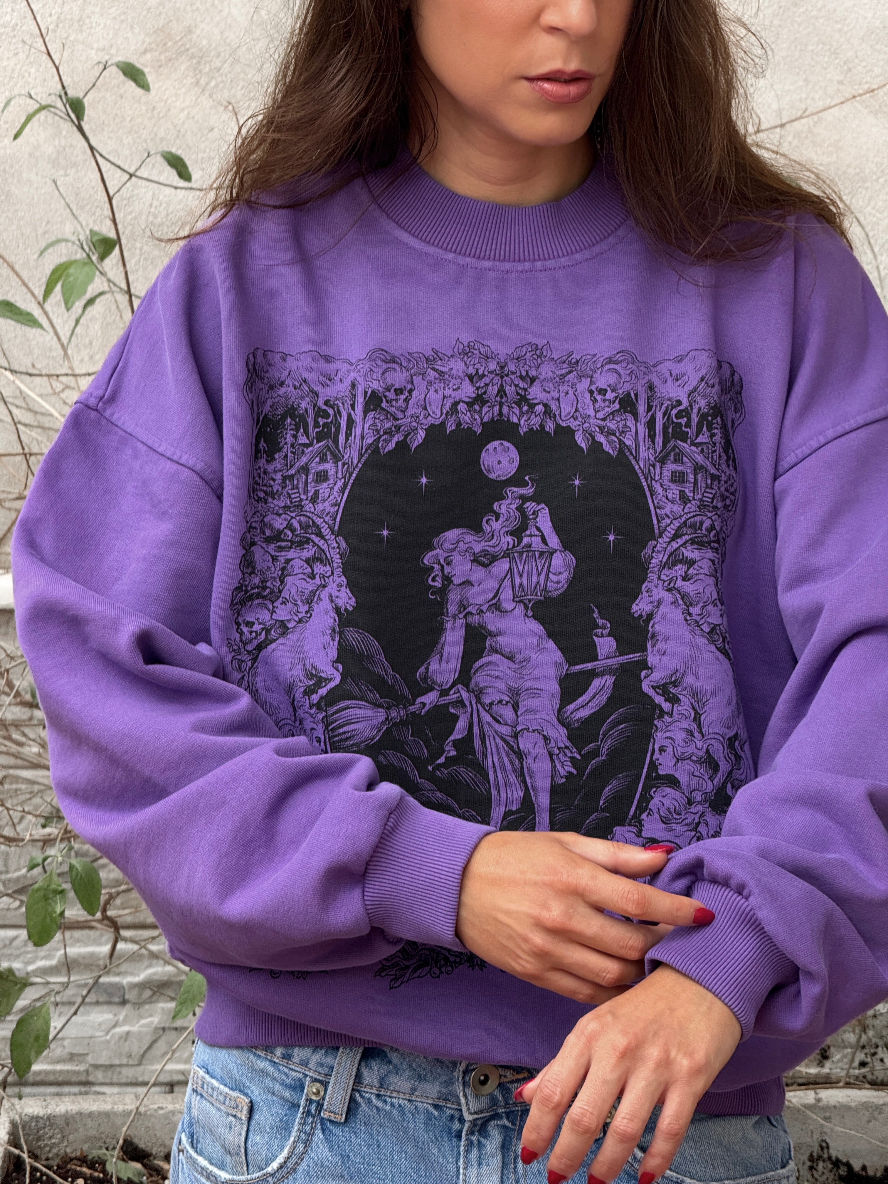 Sudadera Hora de las Brujas® (disponible Domingo 11)