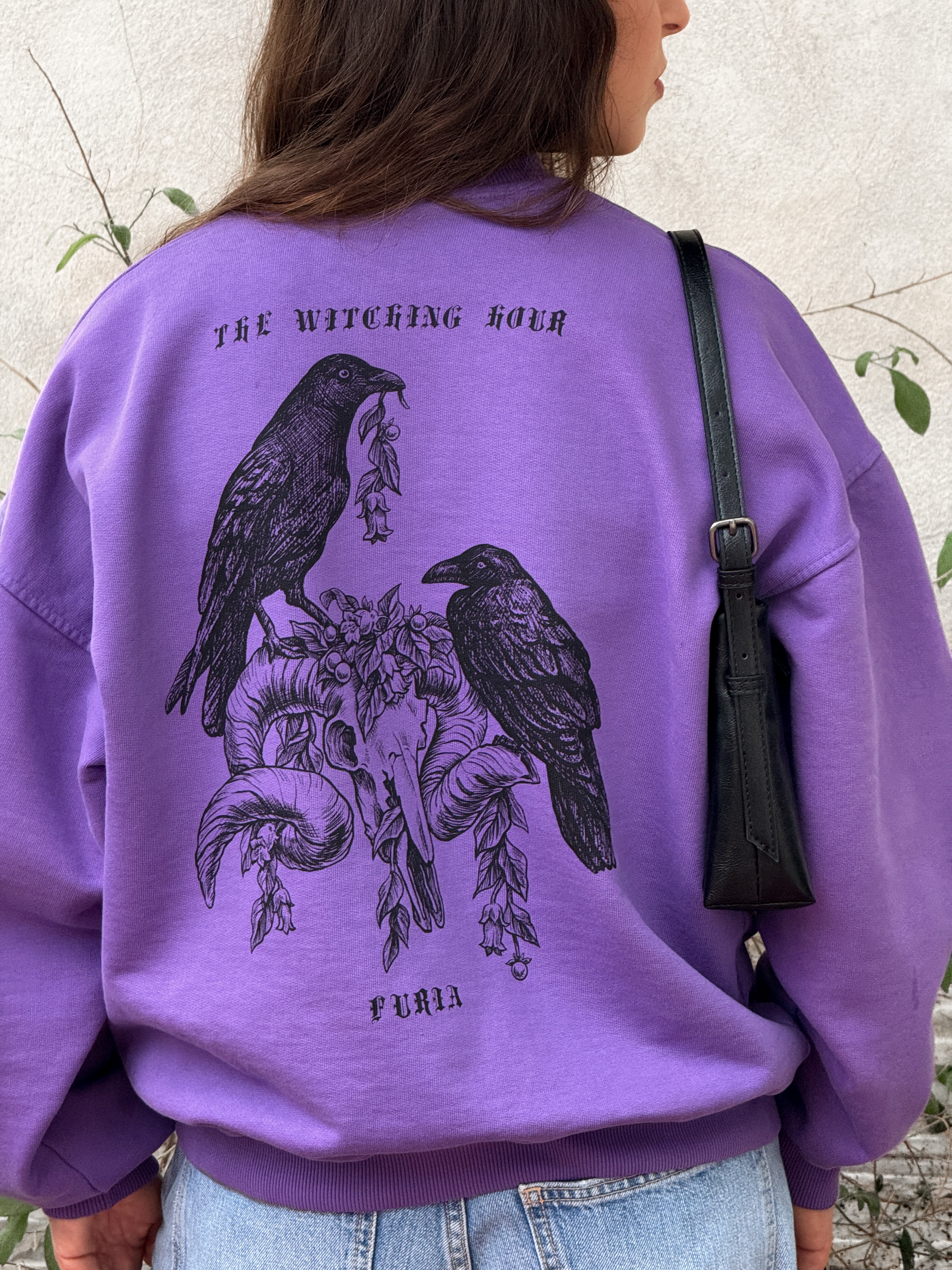 Sudadera Hora de las Brujas® (disponible Domingo 11)