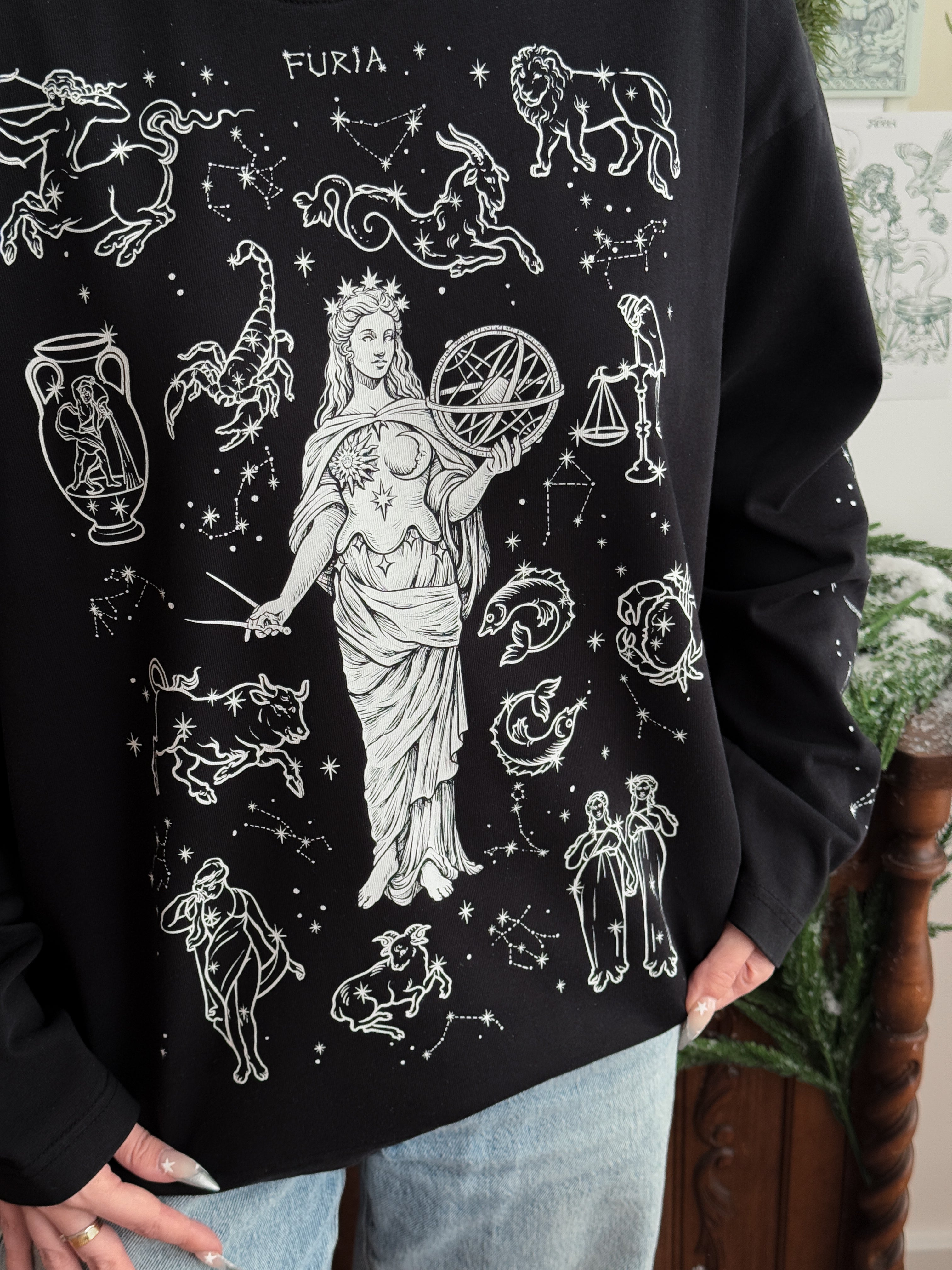 Urania© (Disponible Domingo 7)