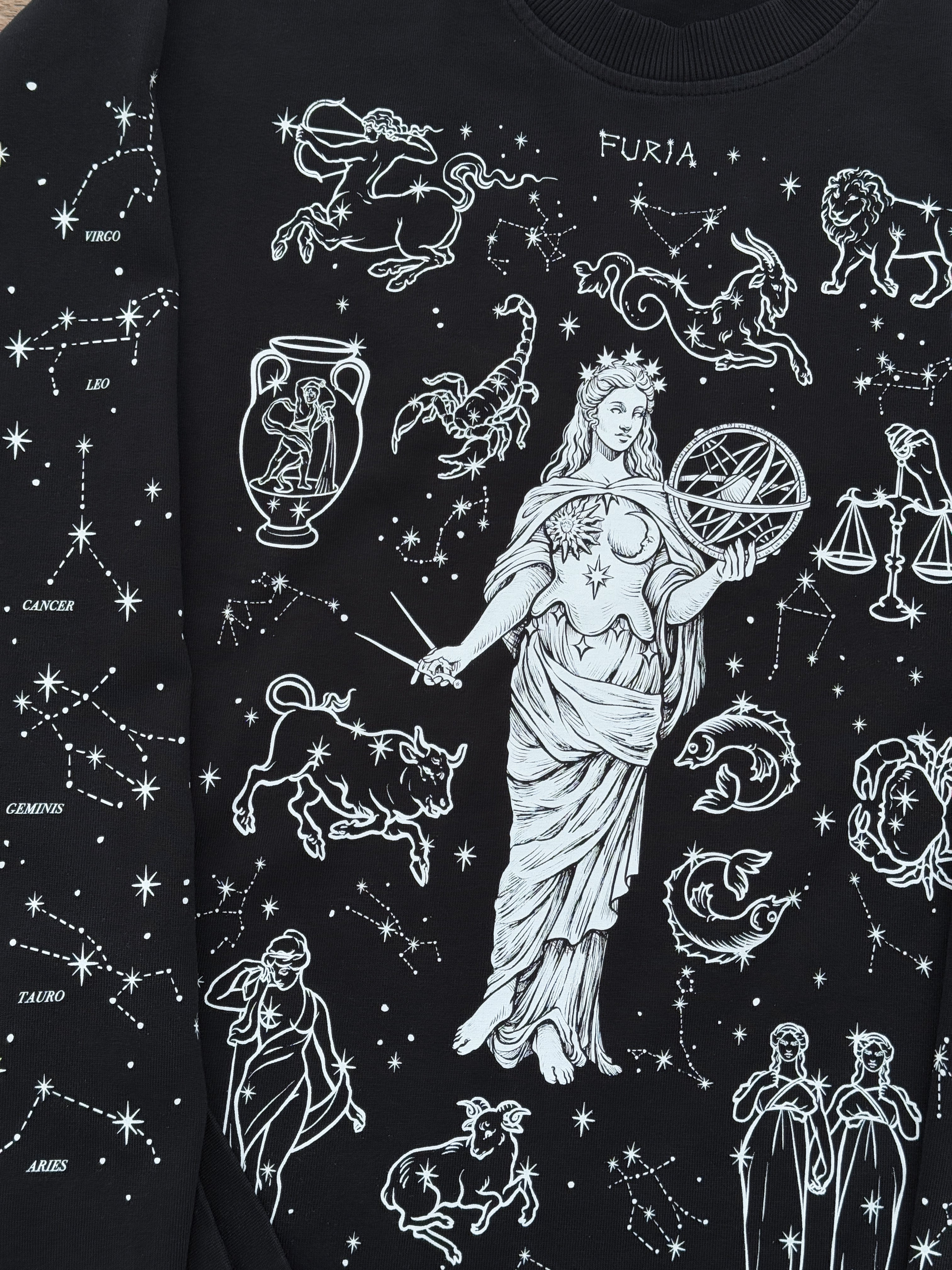 Urania© (Disponible Domingo 7)