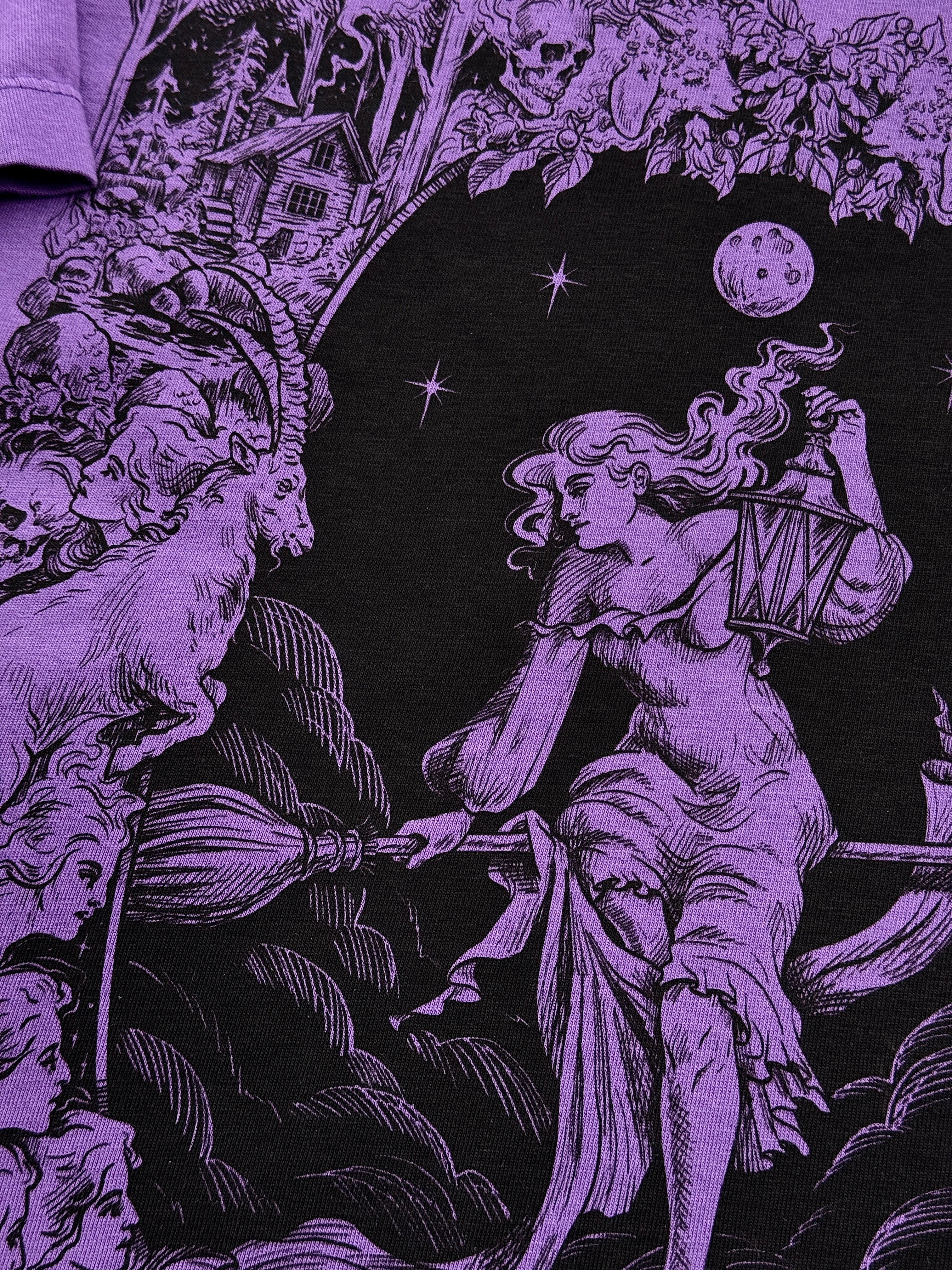 Sudadera Hora de las Brujas® (disponible Domingo 11)