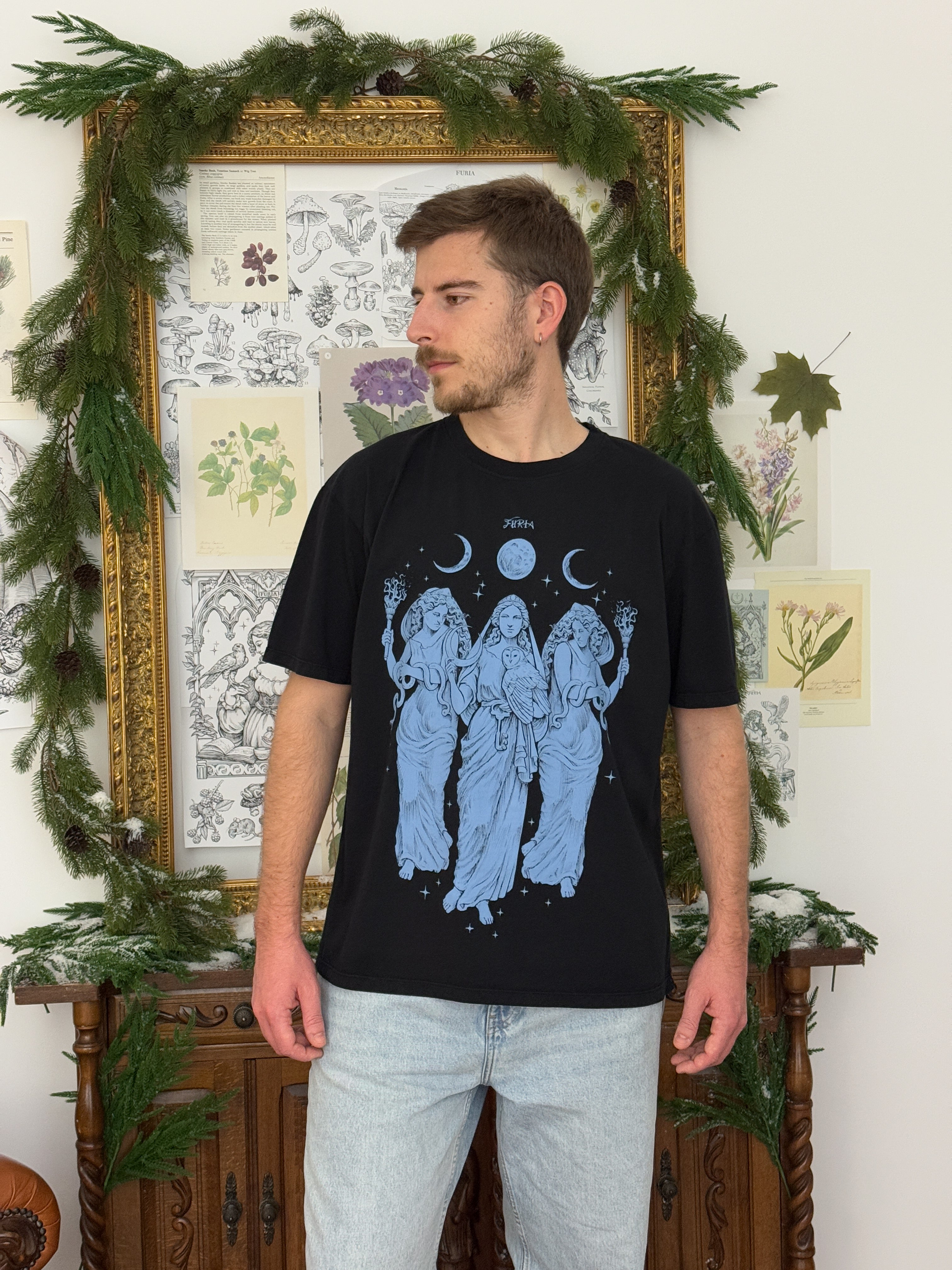 Black Hecate© (Available Sunday 7)