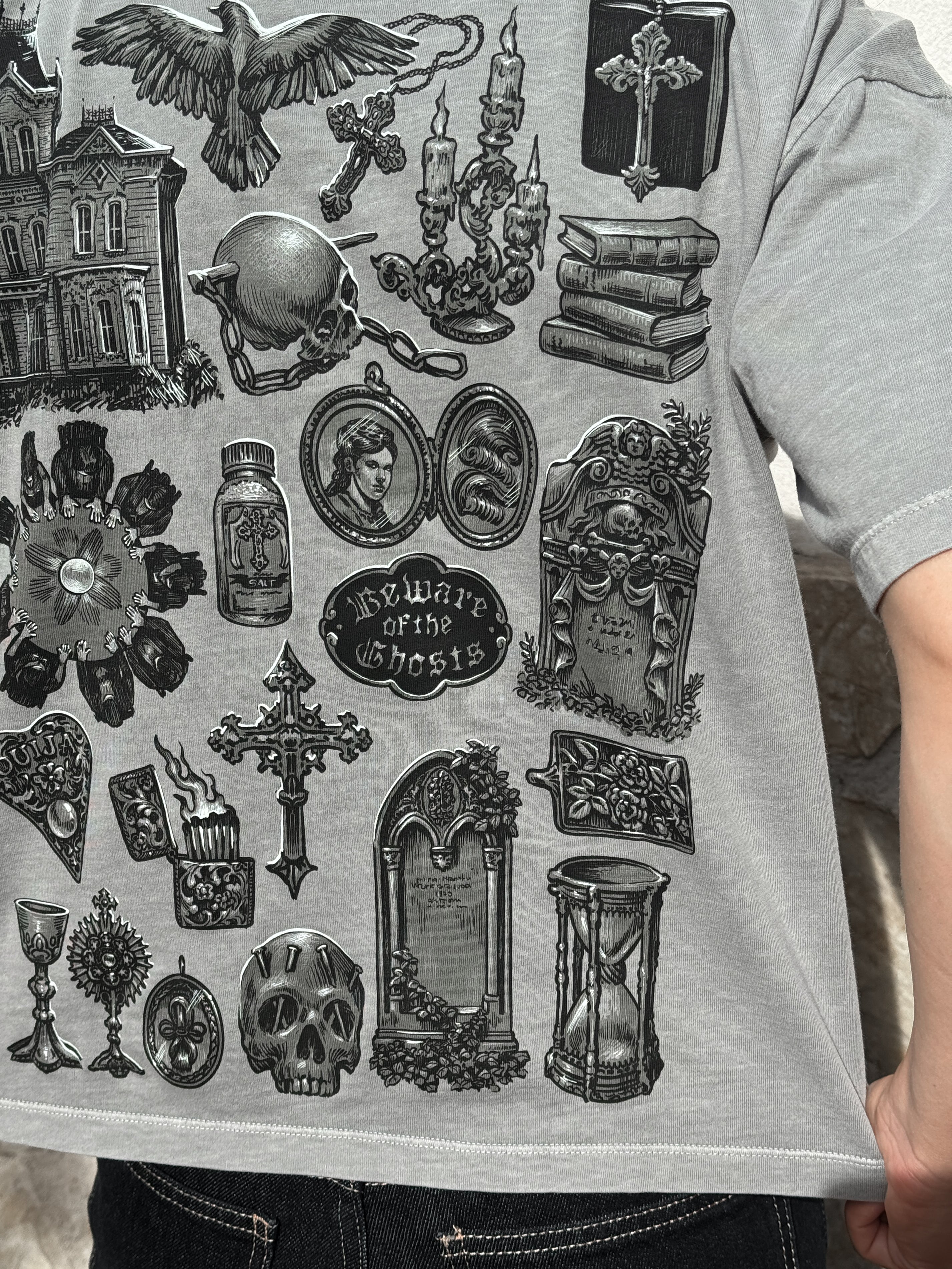 Ghost Hunting © (Disponible Domingo 13)